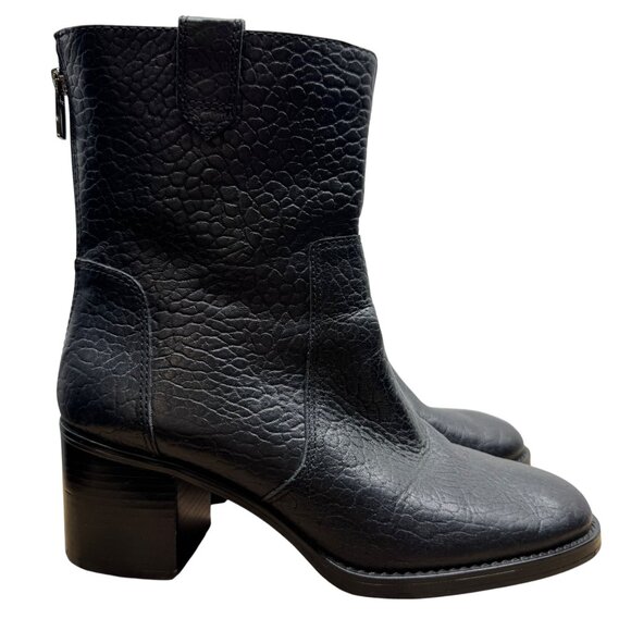 Vince Camuto Zanilla Black Leather Elegant Minimalist Ankle Booties Women sz 9 - Picture 1 of 10